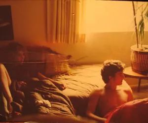 爱情动作片看多了,会变成傻子吗?